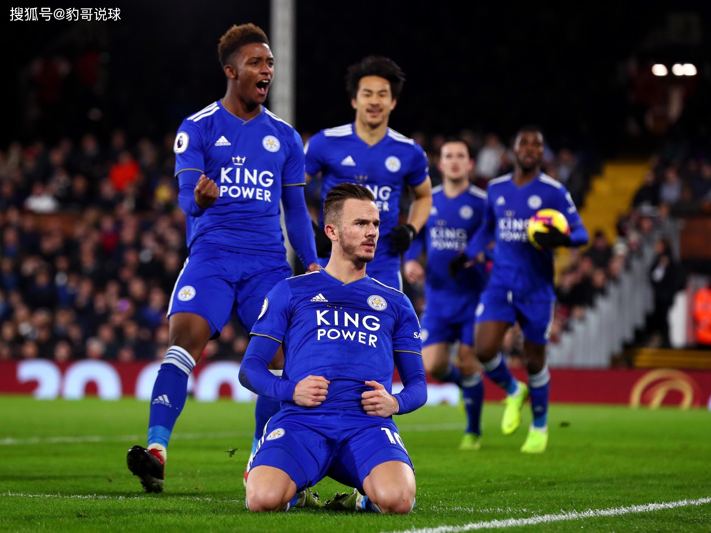 成强烈反差 成强烈反差