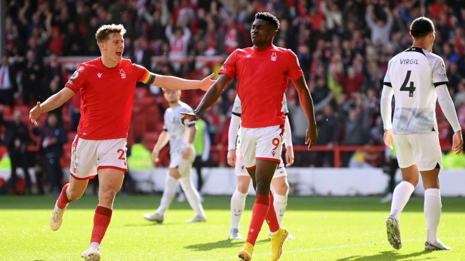 用他的执教 用他的执教